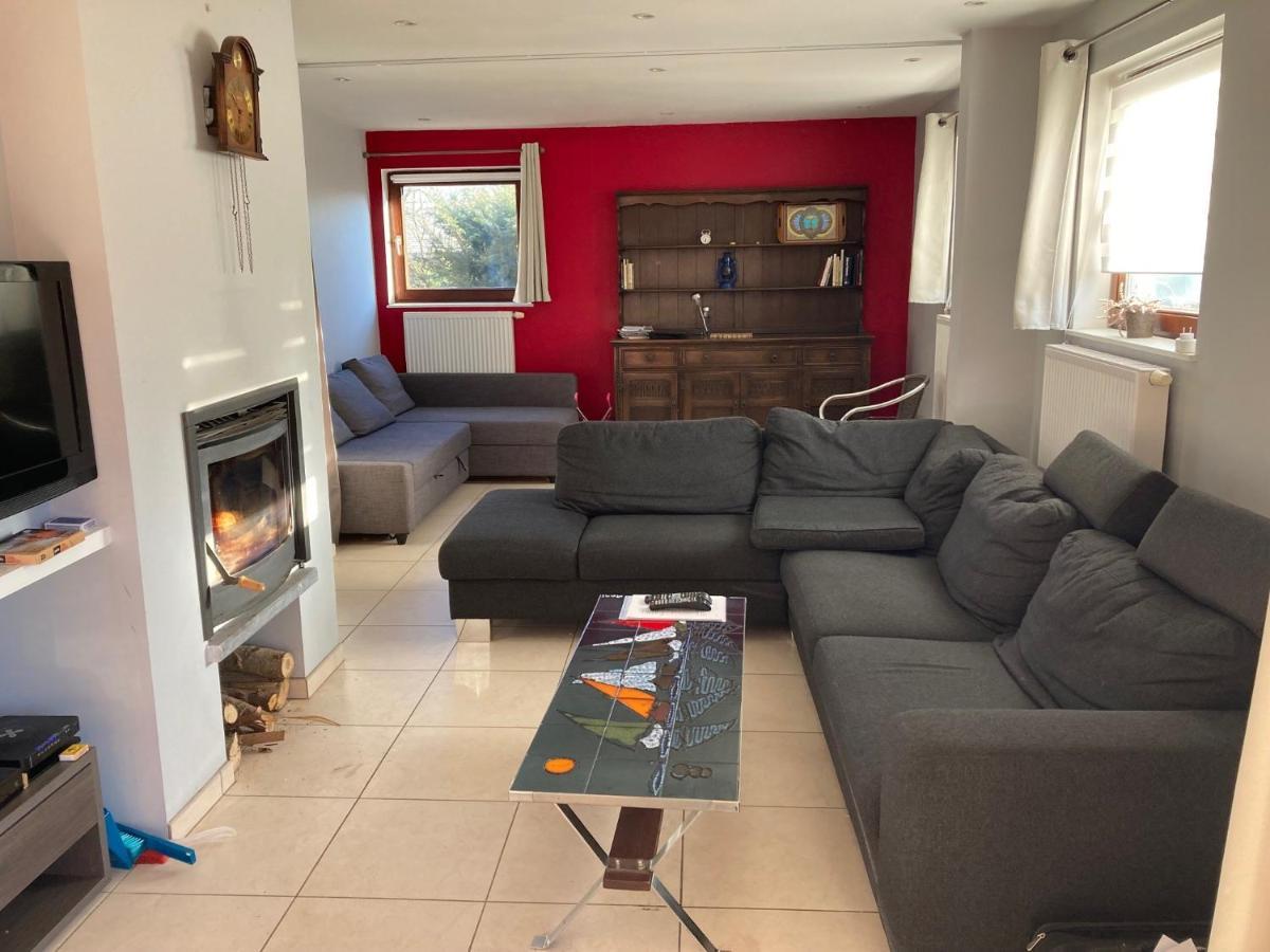Villa Les Cinq Francais à Nismes Extérieur photo